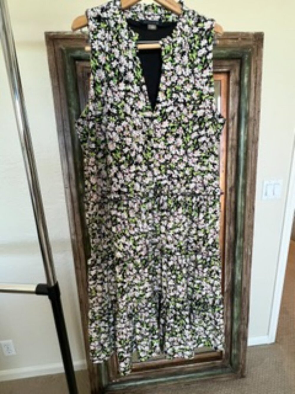 Tommy Hilfiger size 12 Sleeveless Flowered Dress